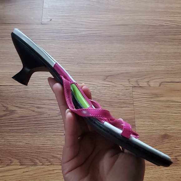 Mia Flower Heels - Picture 6 of 8